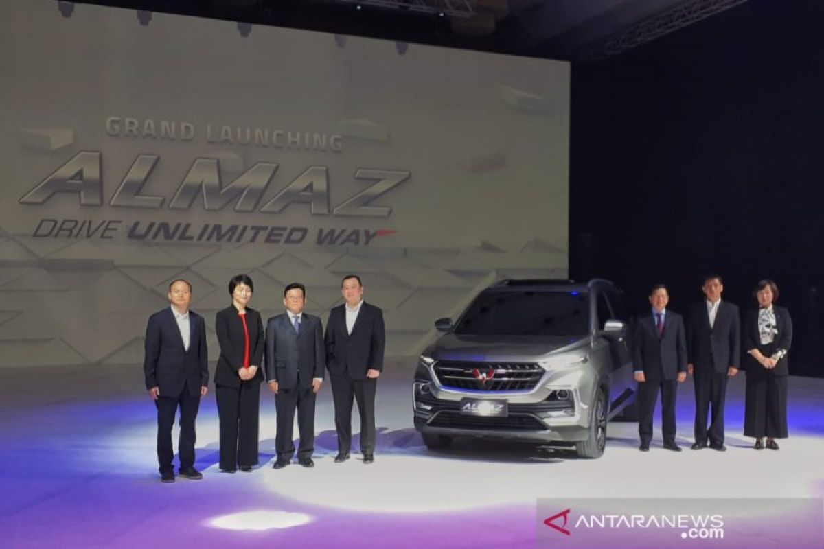 Wuling Almaz dilepas dengan harga Rp318,8 juta di Jakarta