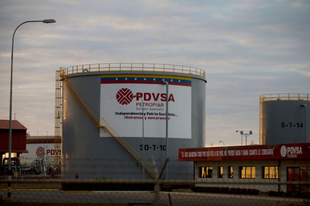 Ekspor minyak Venezuela jatuh 40 persen, setelah sanksi Amerika Serikat