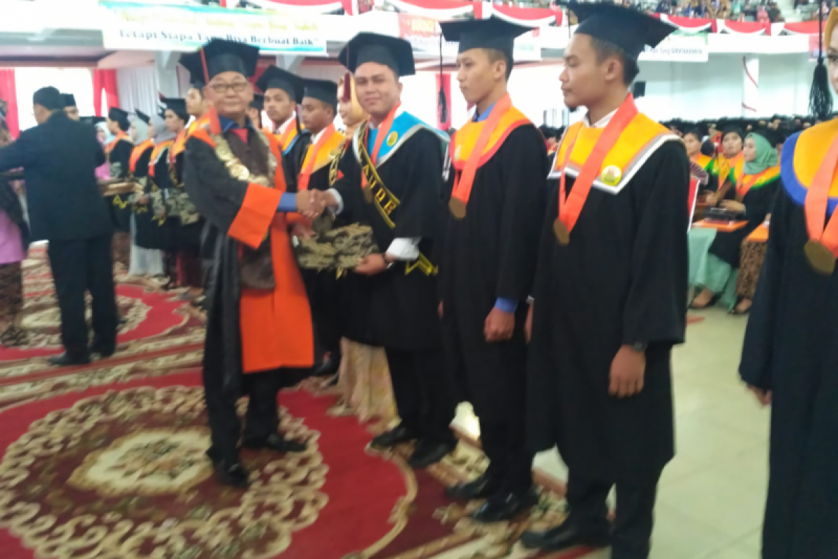 Wisuda Universitas Jambi luluskan 1.125 mahasiswa