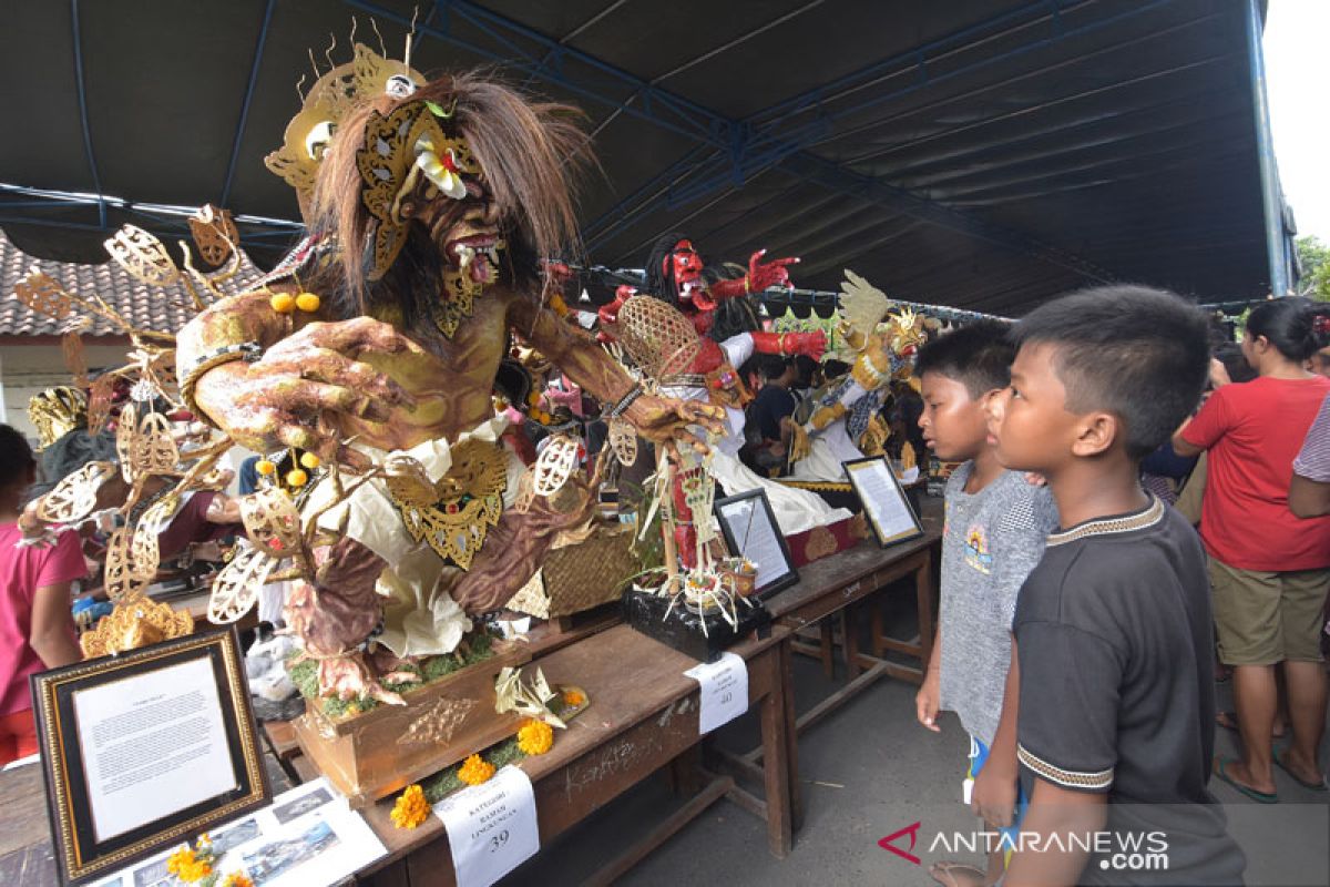 Anak-anak TK di Denpasar ikuti Parade Ogoh-ogoh jelang Nyepi