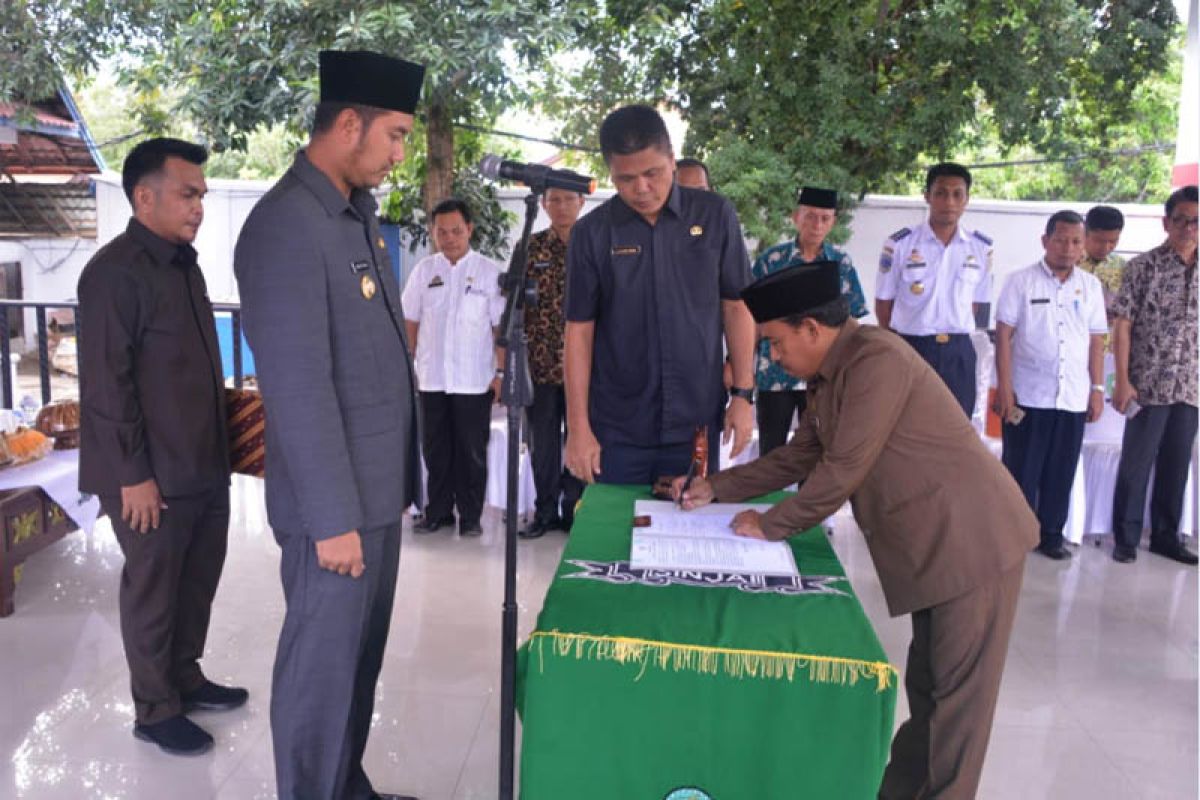 Bupati Sinjai lantik pejabat Administrator dan Pengawas