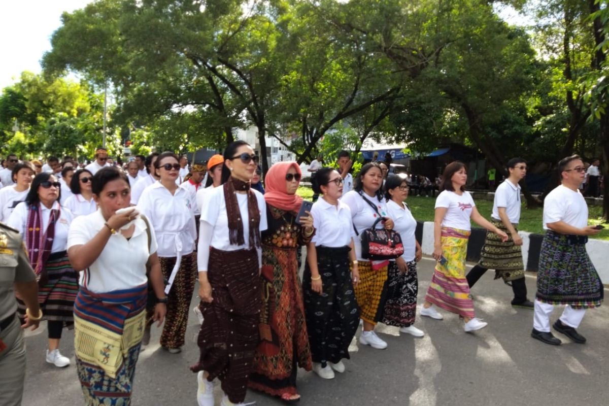 Dekranasda NTT jadikan festival sarung dan musik agenda rutin tahunan