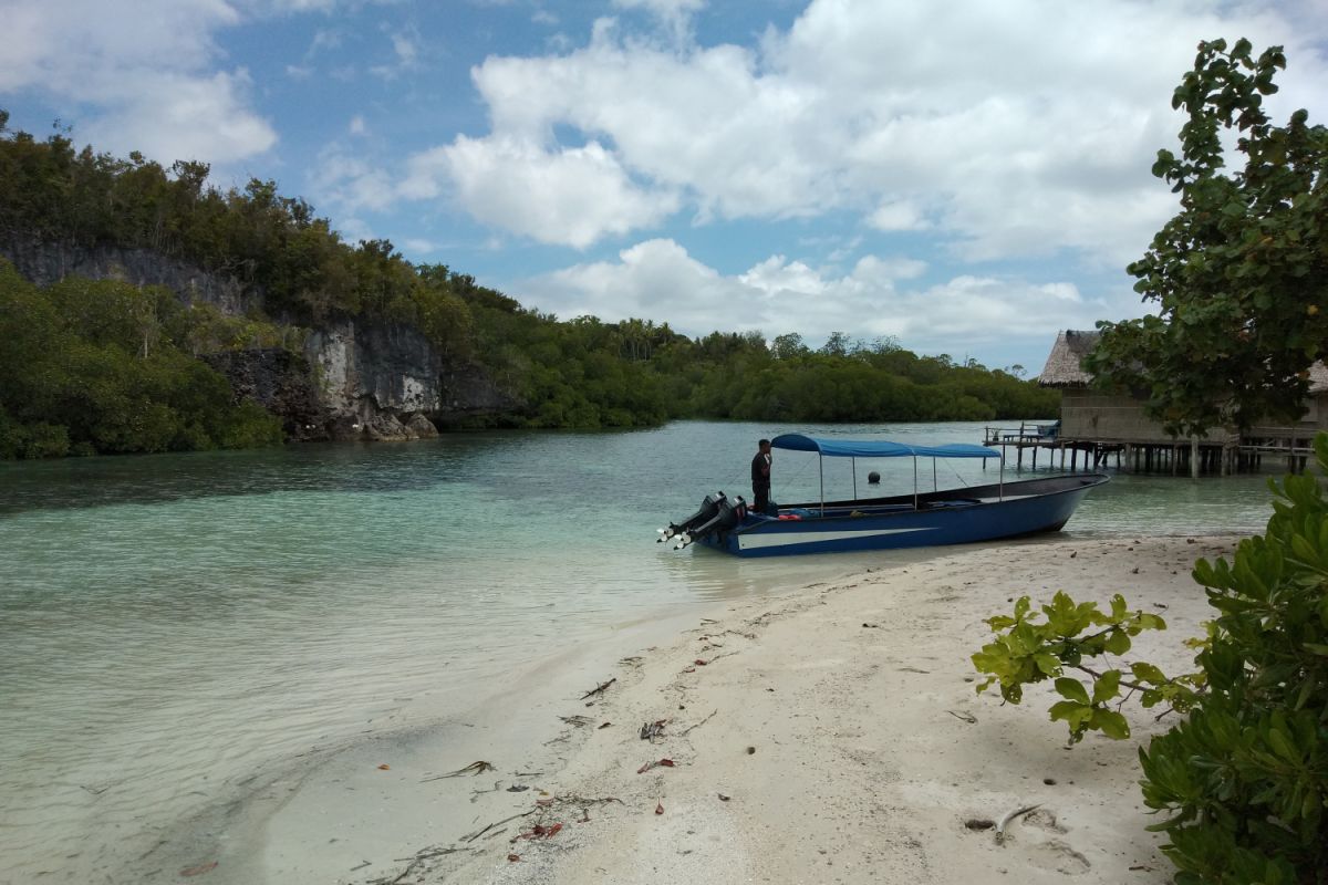 Raja Ampat Kembangkan Wisata Darat