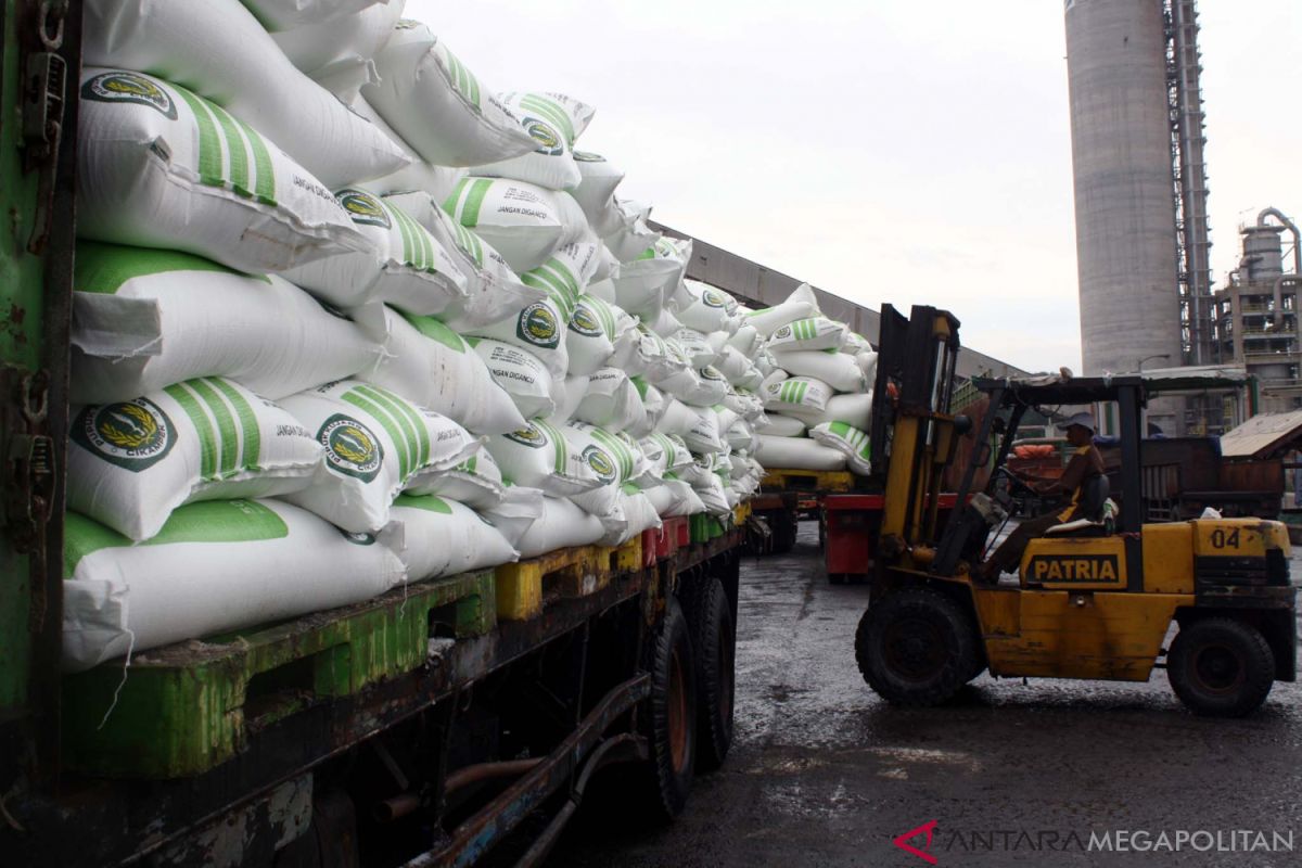 Stok pupuk wilayah Jabar-Banten mencukupi hingga dua bulan