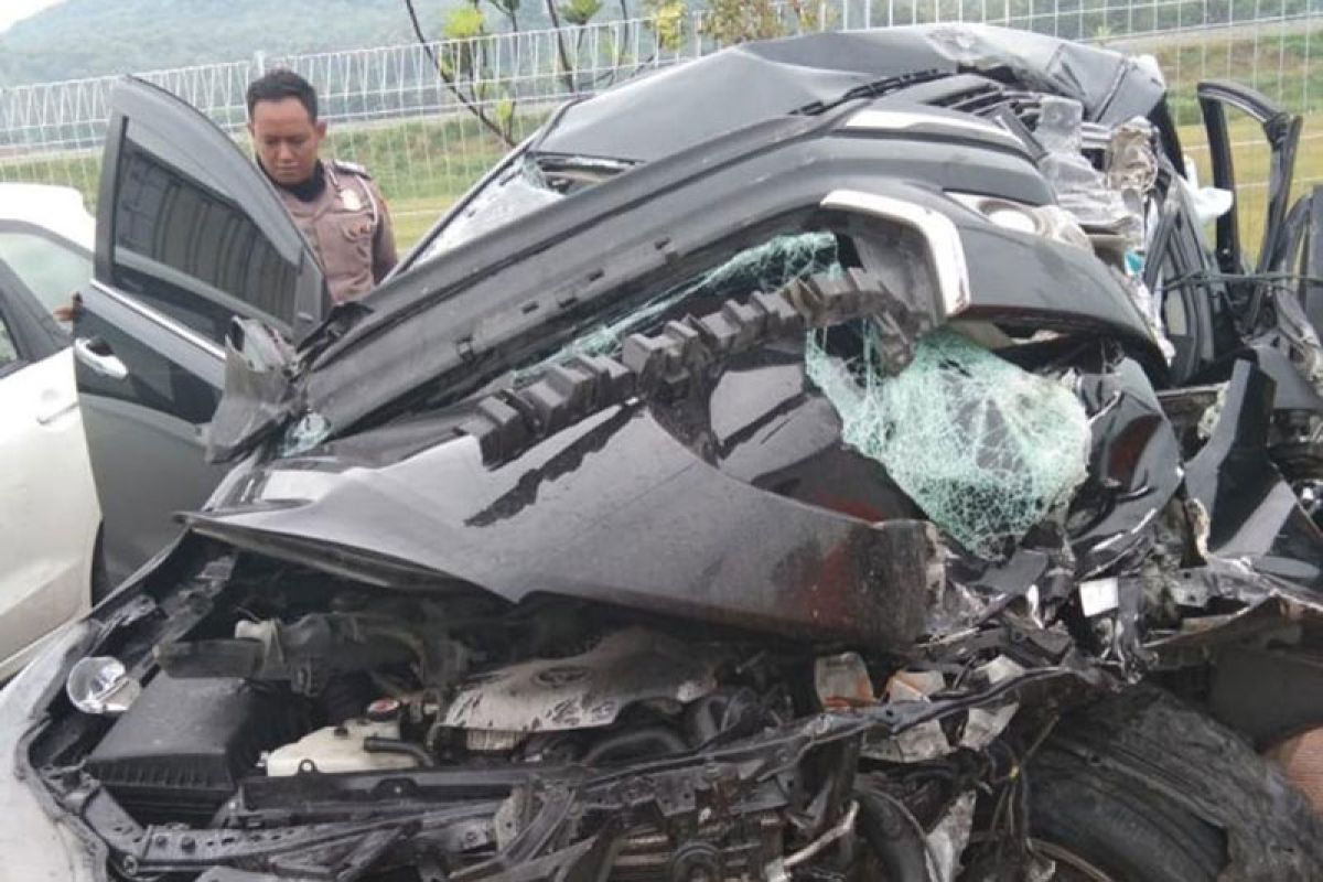 Bupati Demak kecelakaan di tol Batang