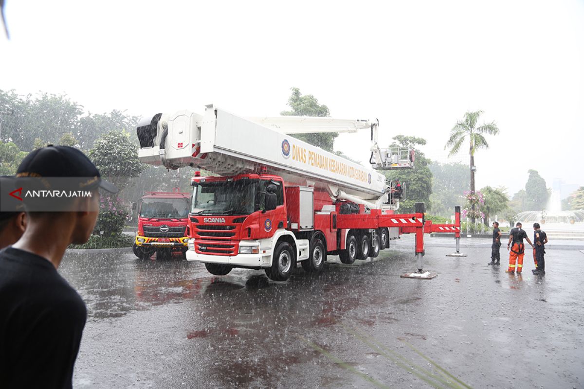 53 petugas baru PMK berlatih di Taman Surya Kota Surabaya