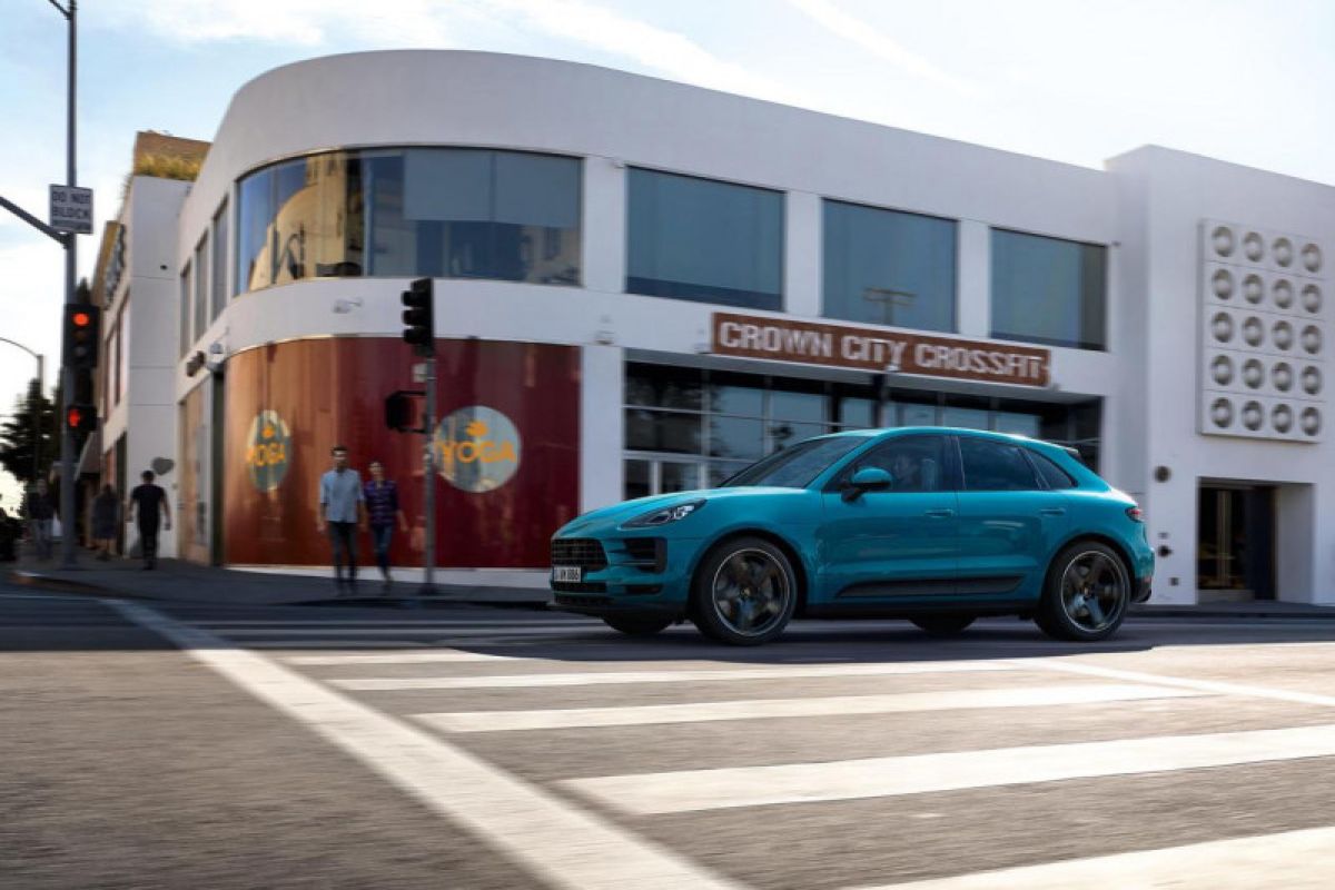 Sampai kapan Porsche jual SUV Macan versi bensin?