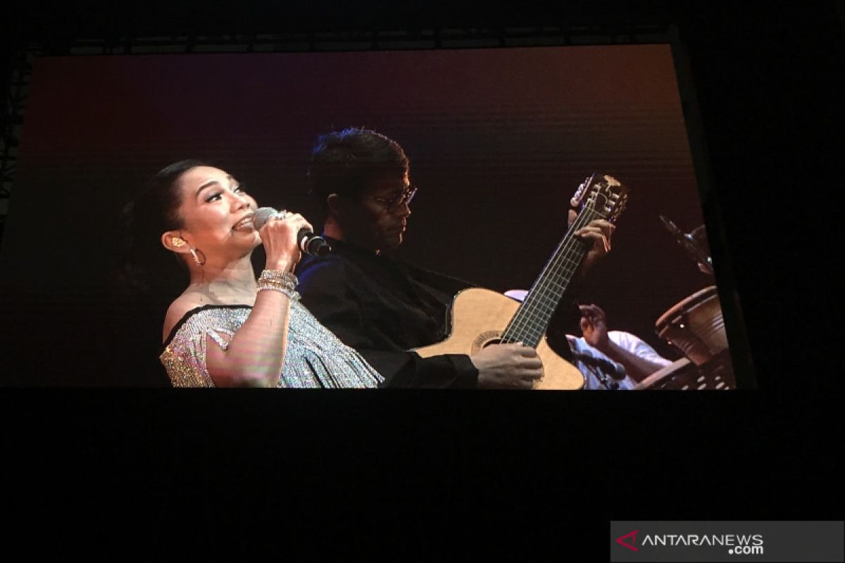 Cerita persahabatan Sheila Majid dan Tohpati di Java Jazz 2019