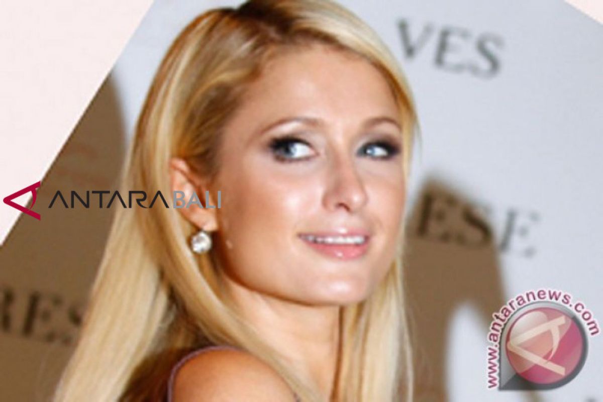 Paris Hilton ucapkan selamat pernikahan kepada Syahrini-Reino Barack