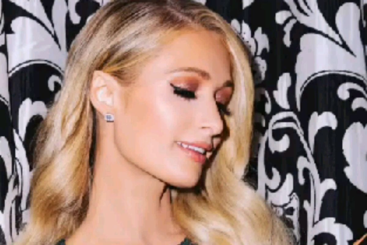 Paris Hilton turut ucapkan selamat kepada Syahrini