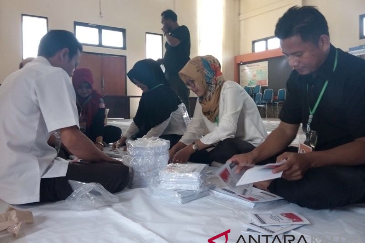 50 Orang Terlibat Sortir-Lipat Surat Suara Di Penajam