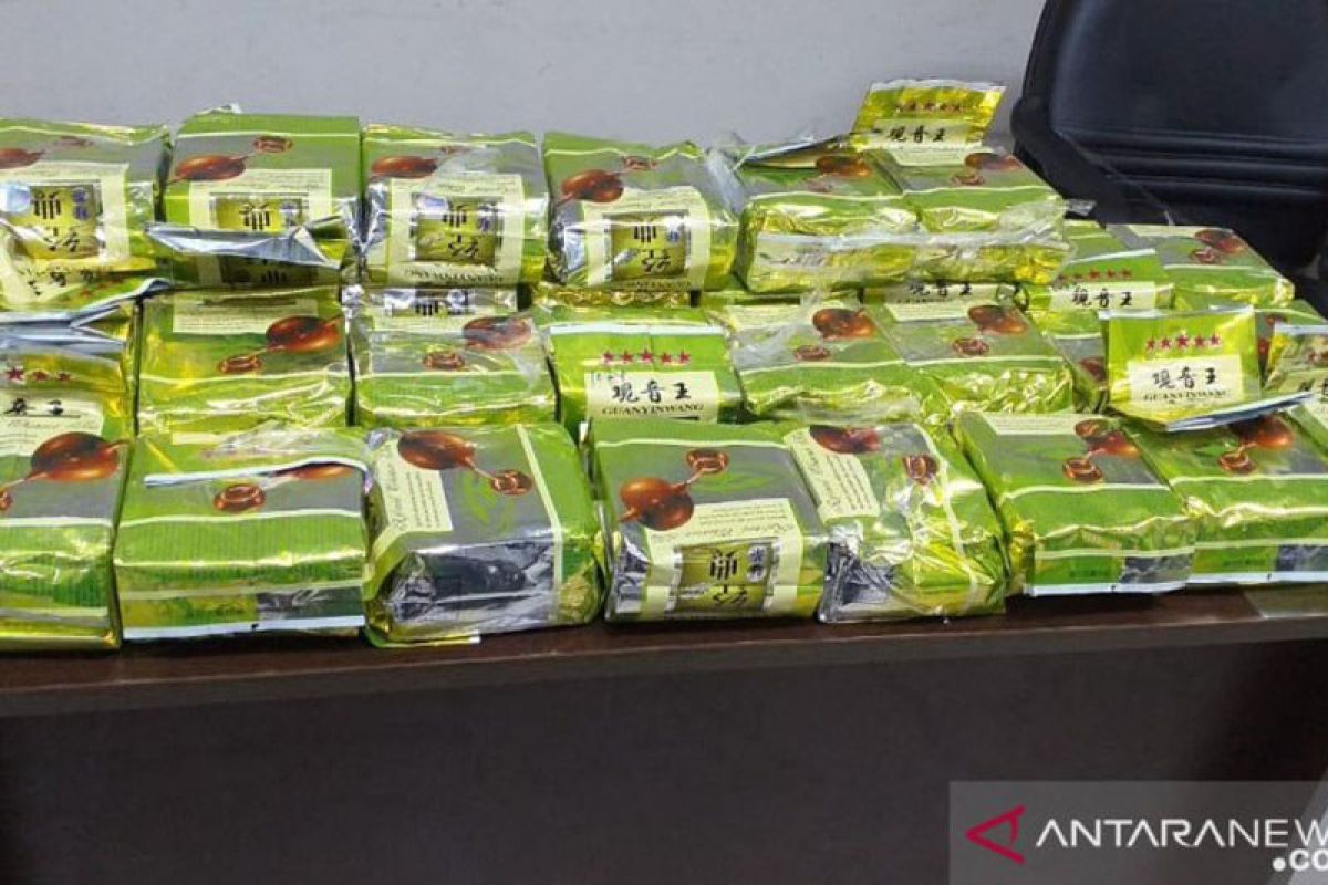 BNN confiscates 52 kg crystal meth in Chinese tea packs from Malaysia