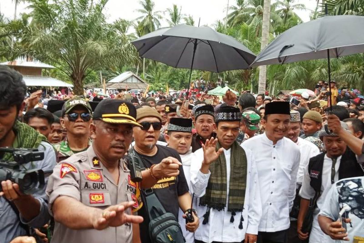 Ternyata yang memviralkan Ustad Abdul Somad orang Agam (video)