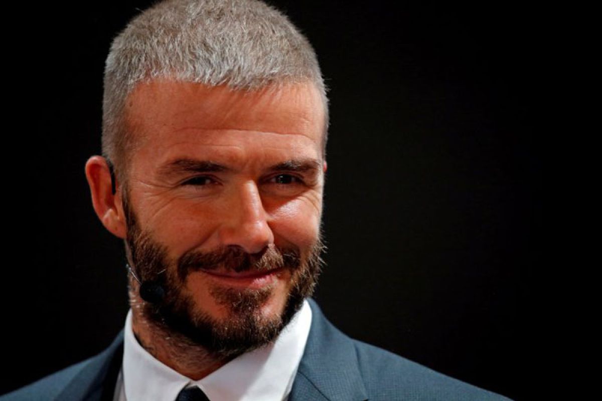 LA Galaxy resmikan patung David Beckham