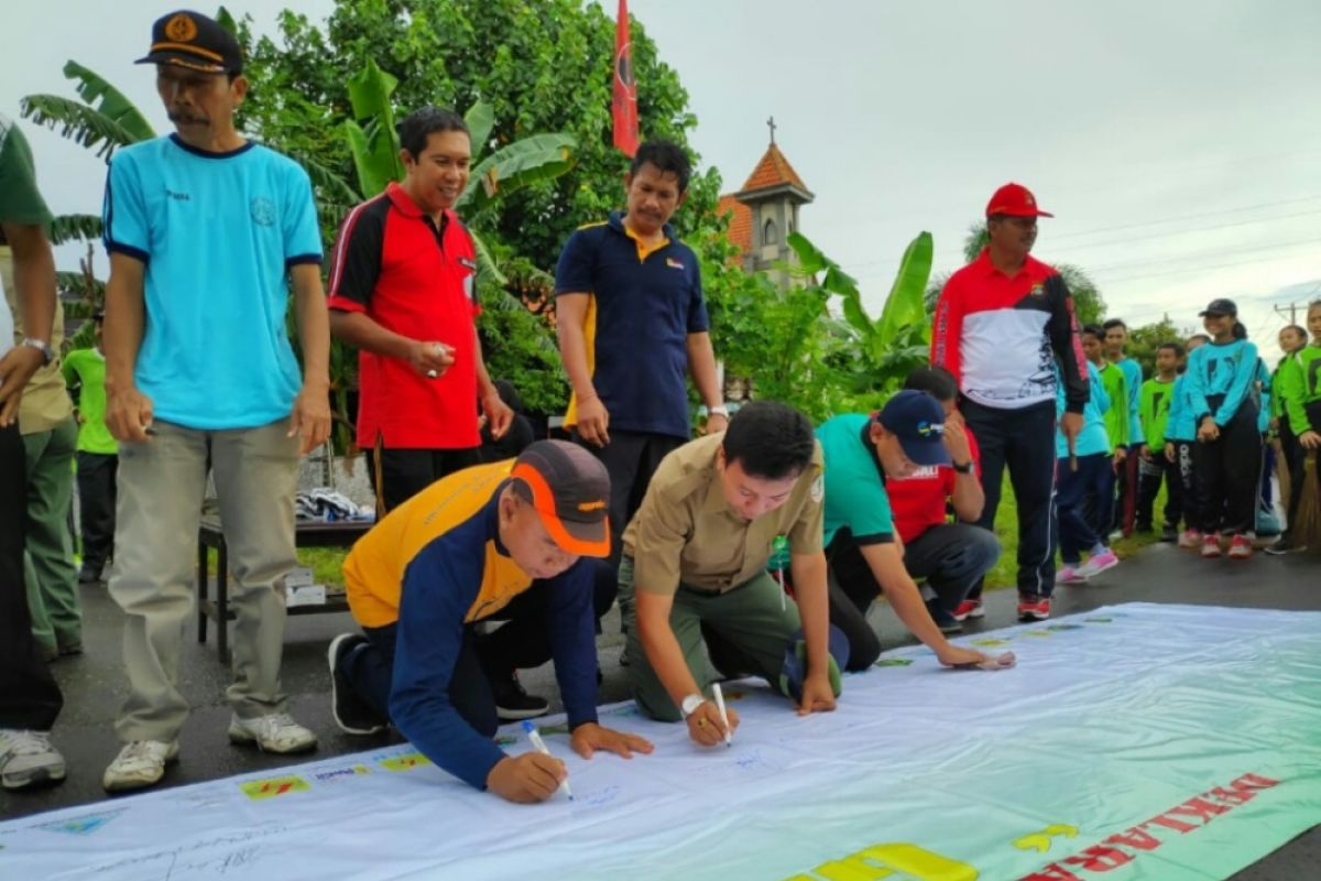 TNBB dan masyarakat deklarasikan peduli lingkungan