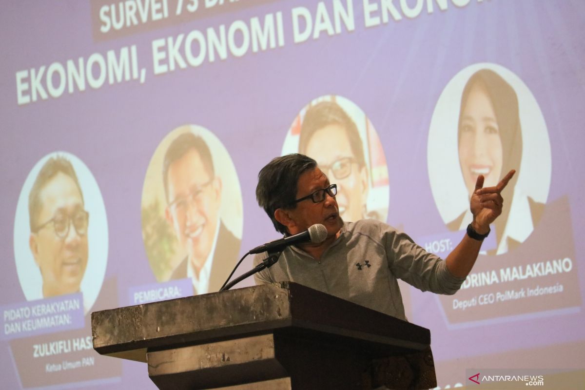 Acara "talk show" Rocky Gerung di Lombok tetap digelar
