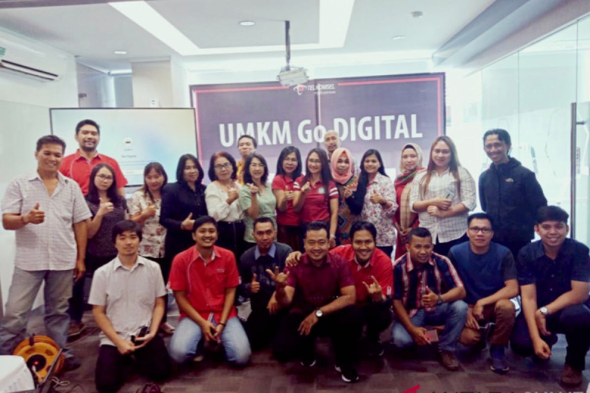 Telkomsel-Jendela Indonesia Latih E-accounting UMKM Sulut