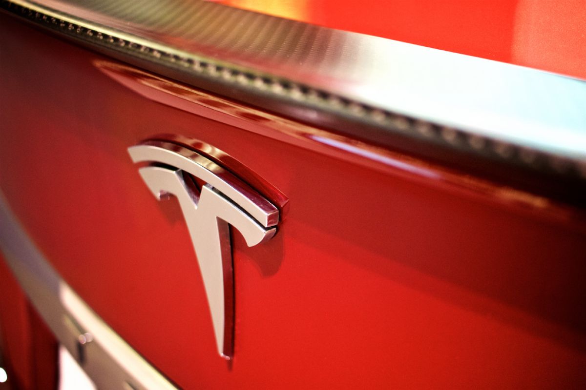 Tesla umumkan waktu peluncuran crossover listrik Model Y