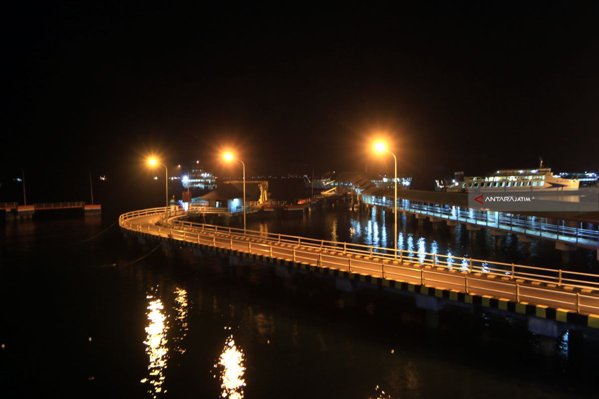Penyeberangan Pelabuhan Ketapang-Gilimanuk ditutup (Video)