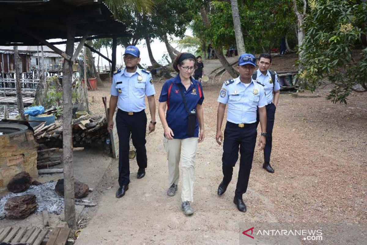 Imigrasi awasi orang asing di Pulau Tumbar