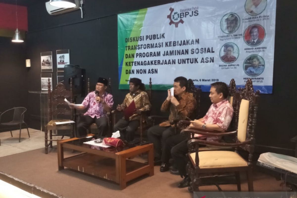 DPR: tenaga honorer harus dapatkan jaminan sosial