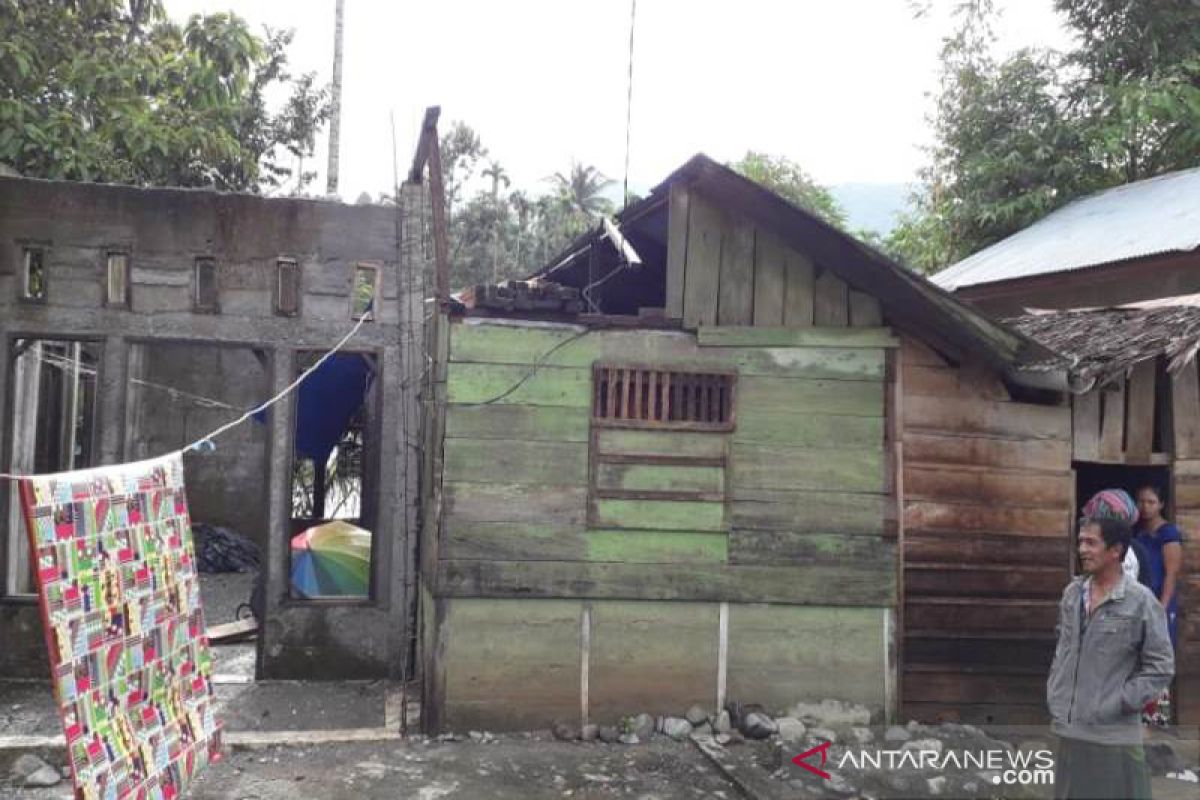 Ada hujan es di Aceh. Ada apa ya?