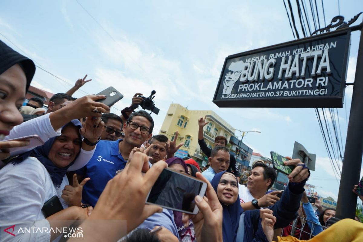 Sandiaga Salahuddin Uno kunjungi rumah Bung Hatta di Bukittinggi