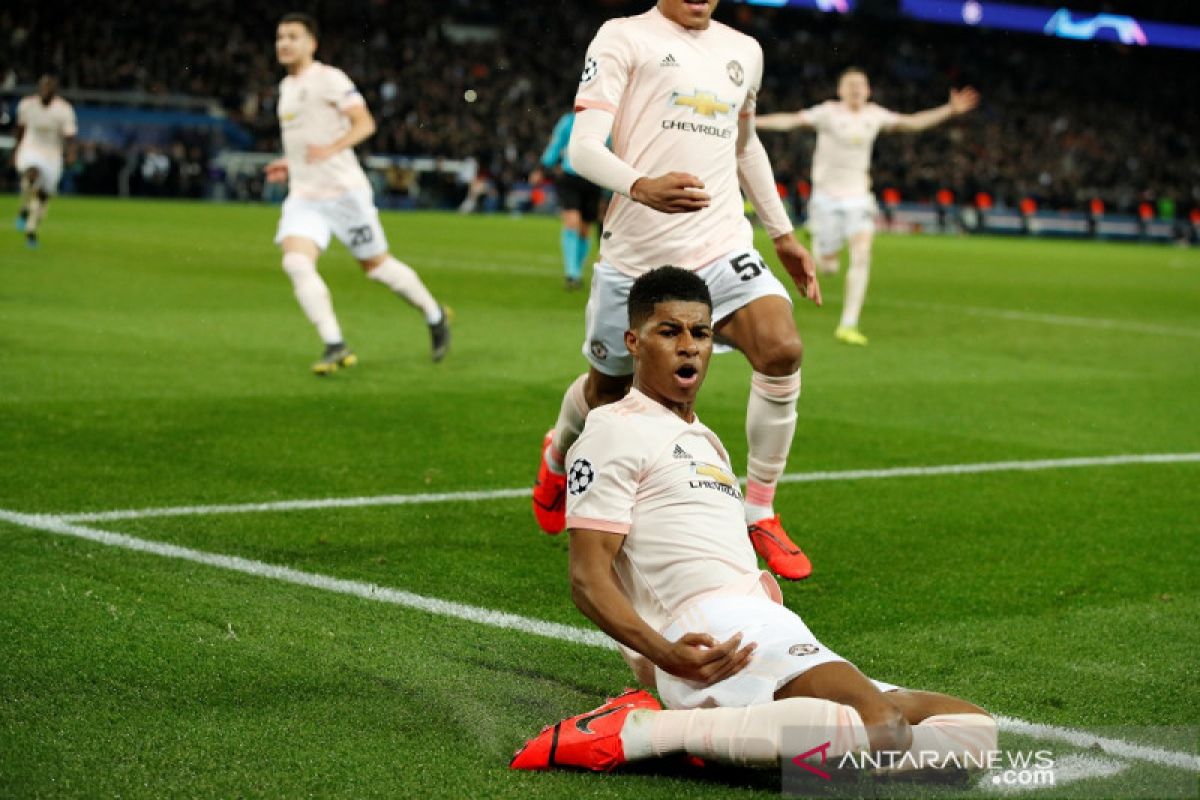 Penalti Rashford antar United tumbangkan PSG dan lolos perempat final