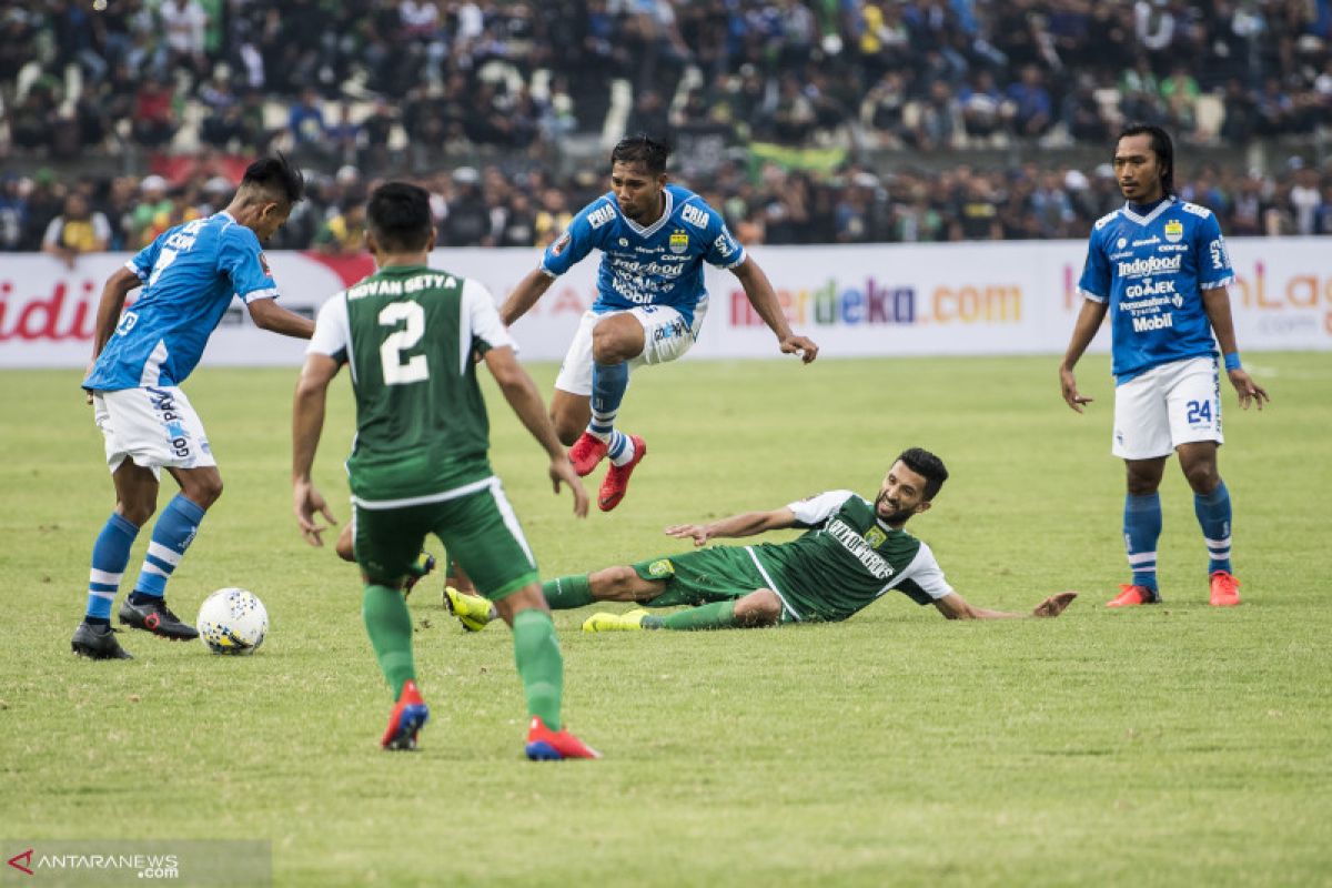 Persib kalah, bobotoh terobos masuk Si Jalak Harupat