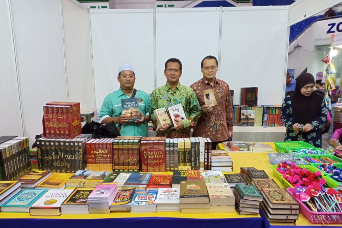 Buku-buku Indonesia laris di Brunei