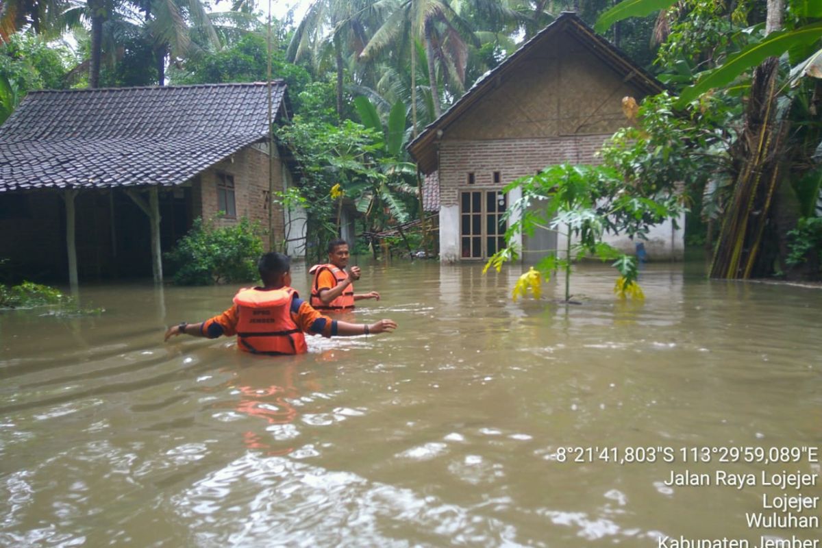 Korban banjir Jayapura jadi 42