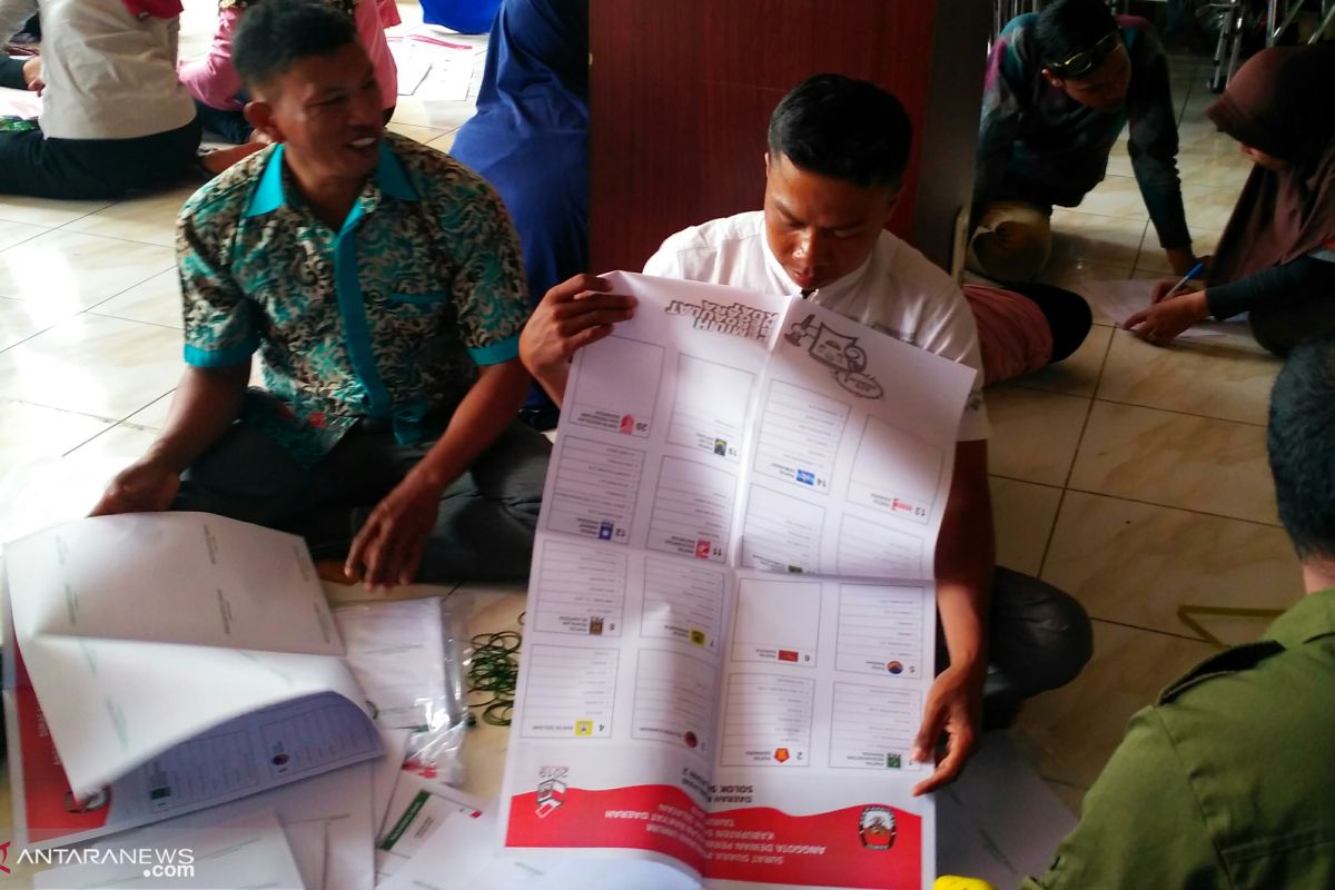 KPU Solok Selatan pindahkan lokasi pelipatan surat suara