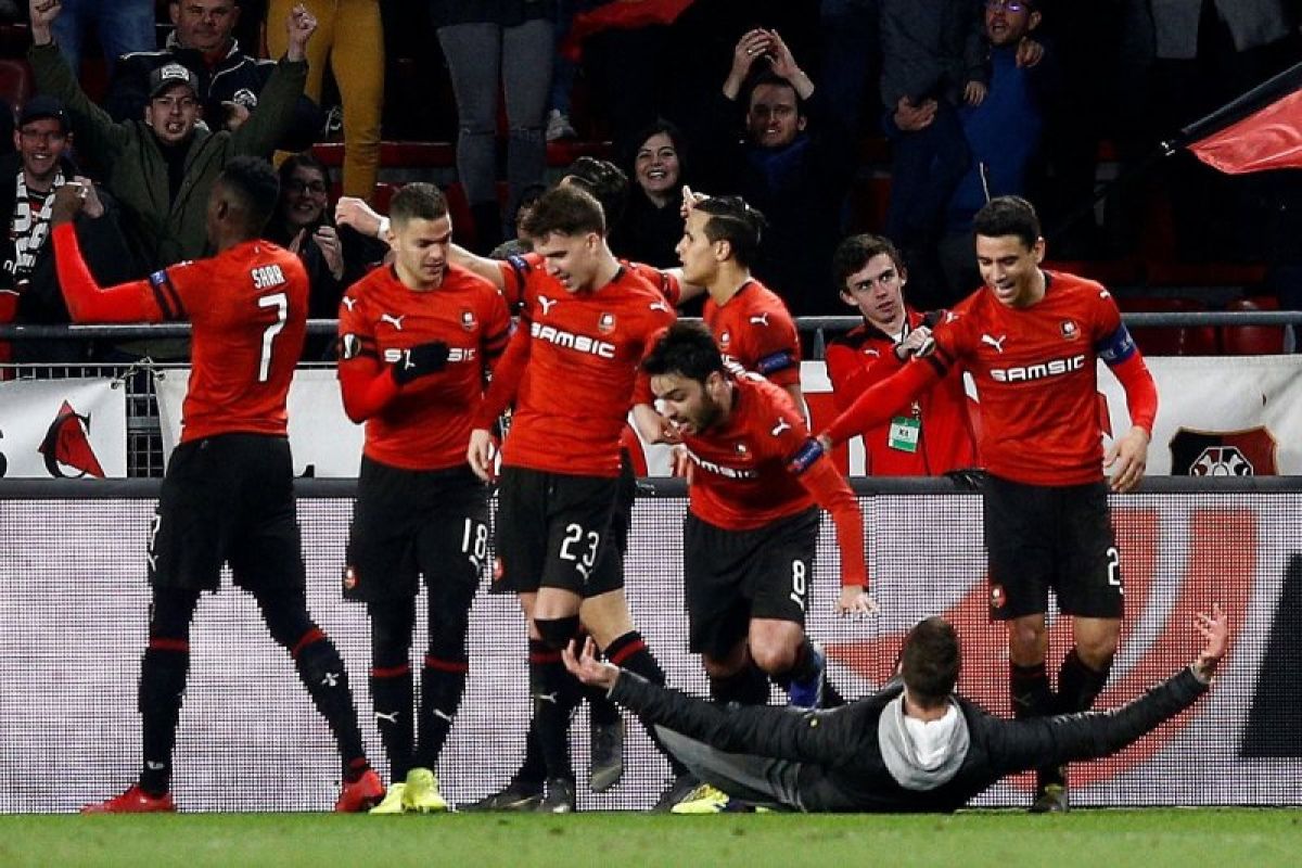 Rennes hantam 10 pemain Arsenal 3-1