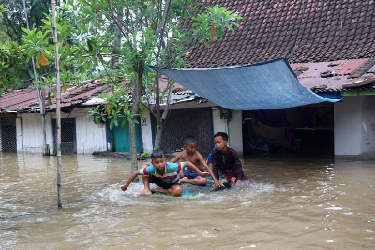 PJT minta hilir Jatim tetap waspada banjir