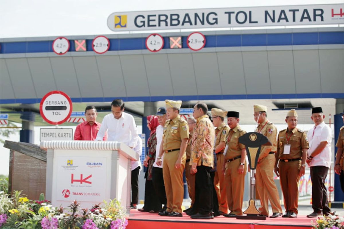Jokowi dan Ridho Resmikan Jalan Tol Lampung dan Dermaga Eksekutif
