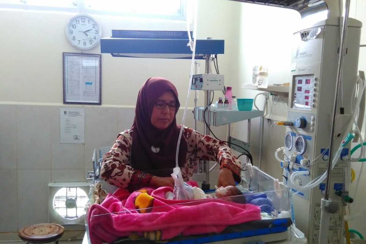 Bayi penderita Gastroschisis butuh biaya