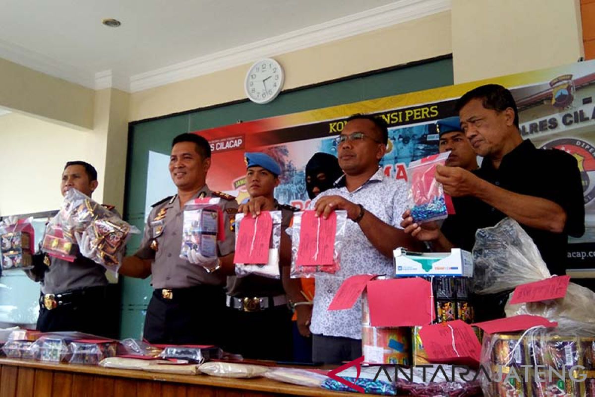 Polres Cilacap ungkap kasus pembuatan jamu palsu