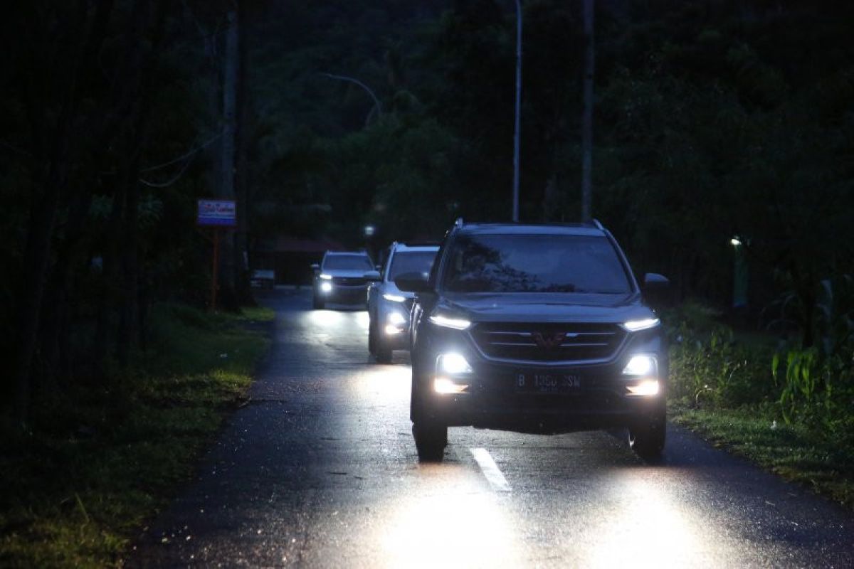 Menjajal Wuling Almaz di habitat sesungguhnya