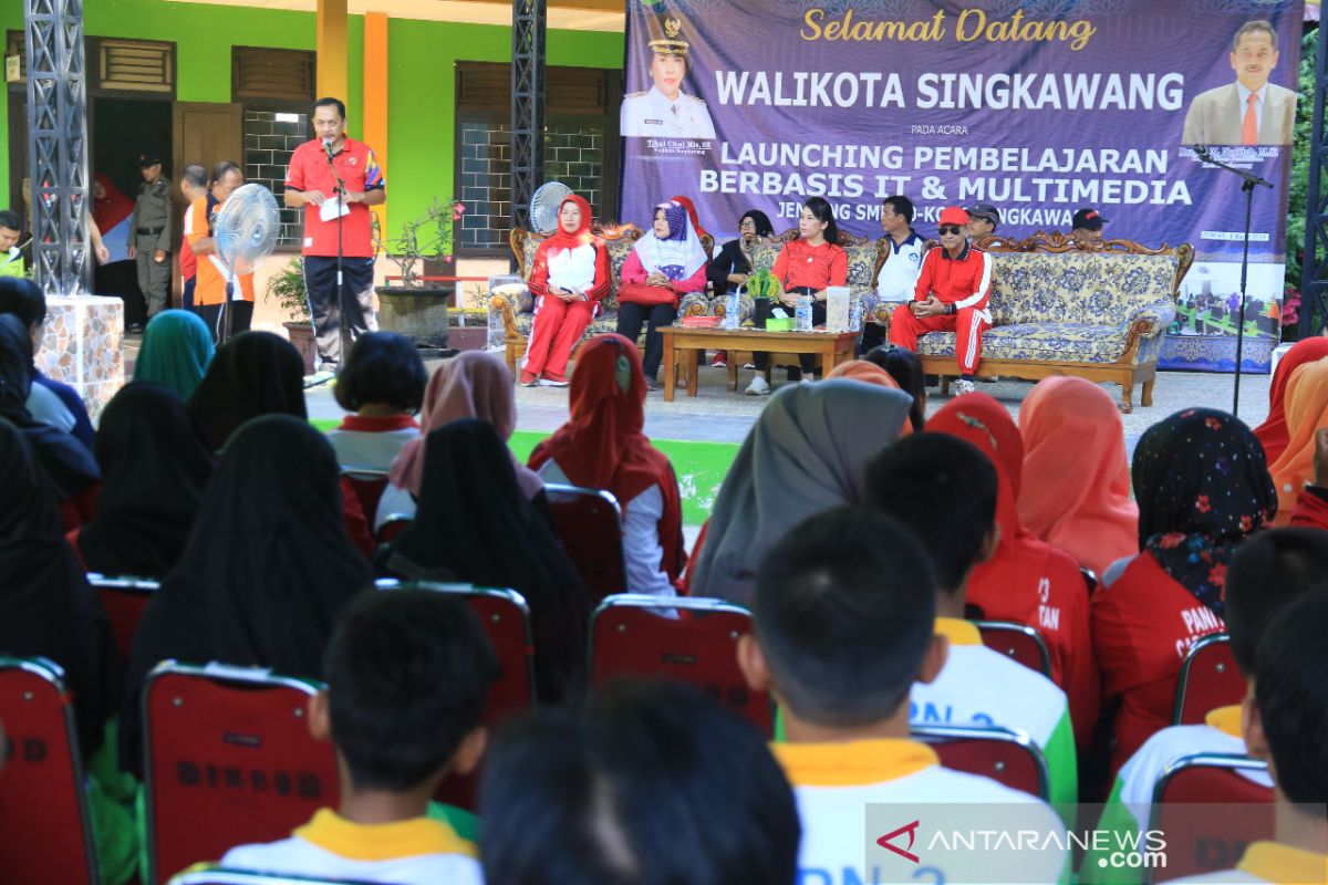 Pemkot Singkawang  terapkan pembelajaran berbasis IT dan multimedia