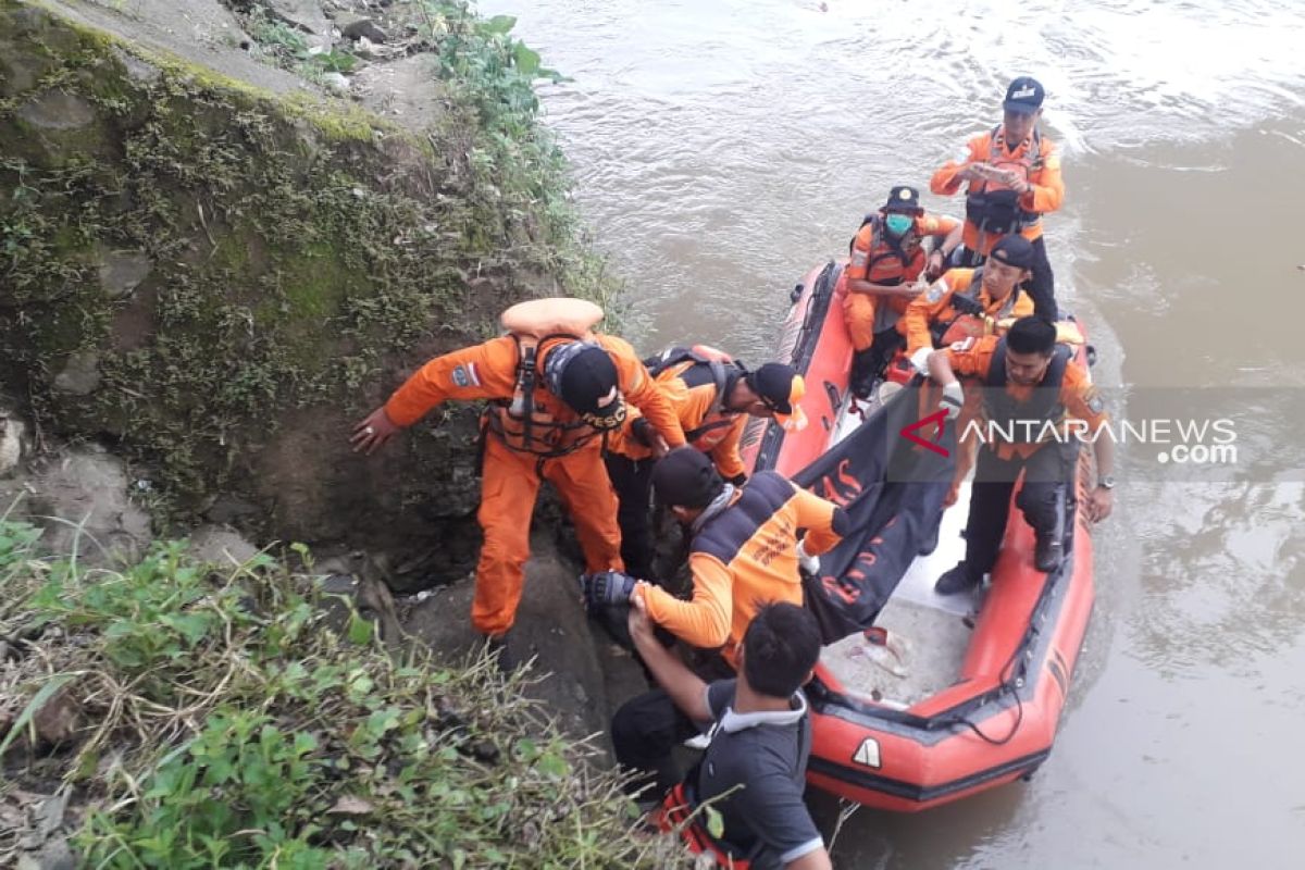 BPBD OKU temukan jasad korban hanyut di sungai