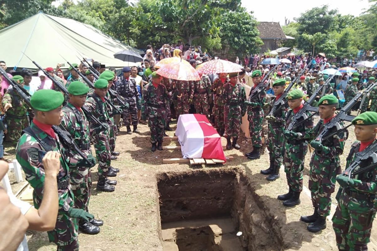 Ribuan warga iringi pemakaman Sertu Mirwariyadin