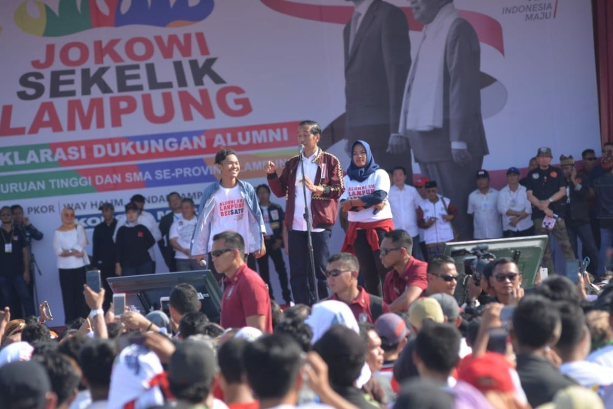 Jokowi ajak pendukungnya kampanye "door to door"