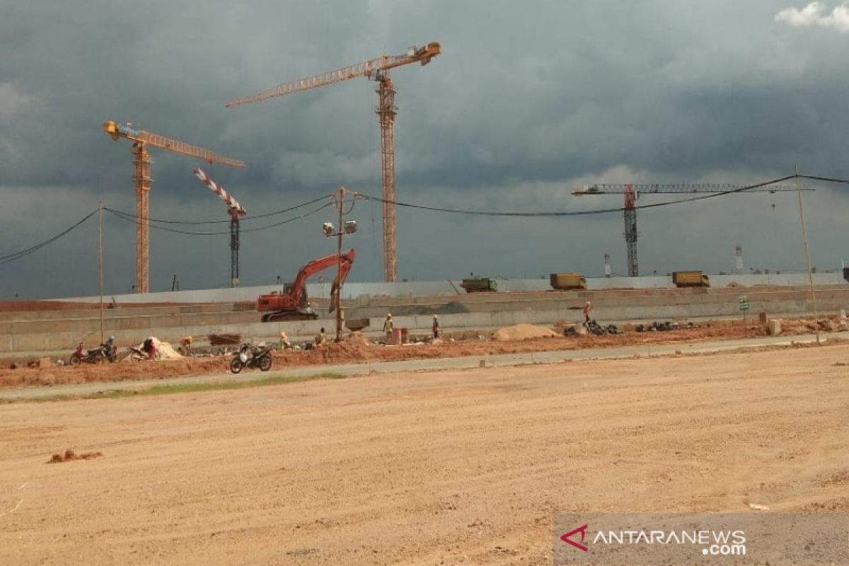 Satu pekerja proyek Bandara Syamsudin Noor meninggal akibat laka kerja