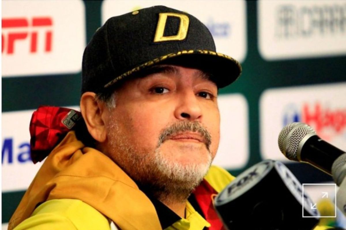 Alasan kesehatan, Maradona tinggalkan peran sebagai pelatih