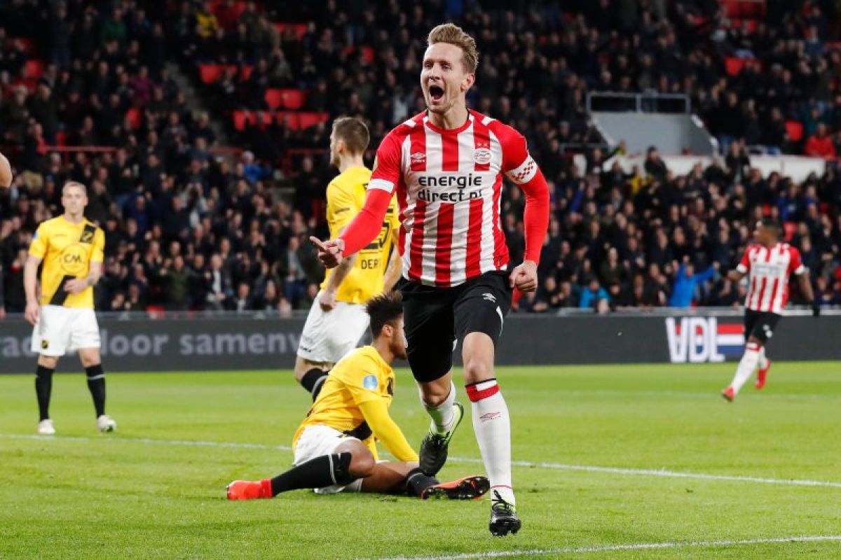 PSV menang mudah tanpa perlawanan NAC Breda