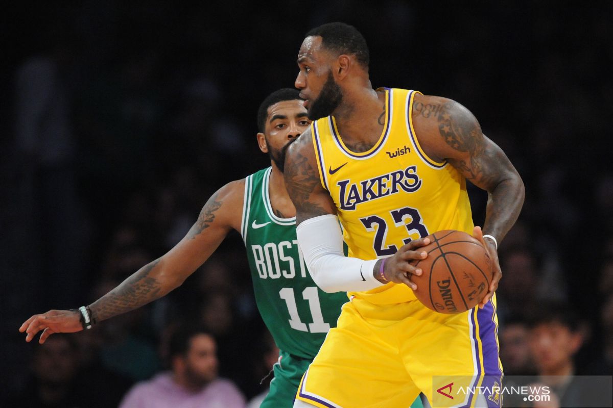 LeBron James bukukan triganda, Lakers dipecundangi Celtics