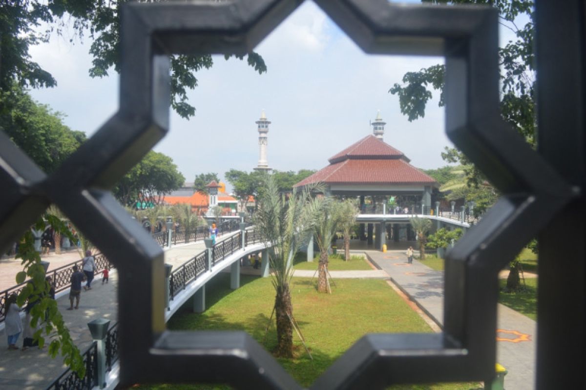 Sambut hari jadi ke-532, alun-alun Gresik-Jatim dibuka untuk umum