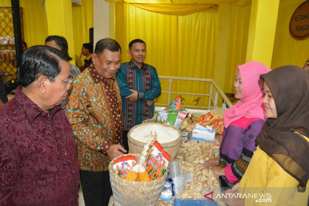 Deliserdang pamerkan  buah unggulan di Pekan Raya Sumatera Utara