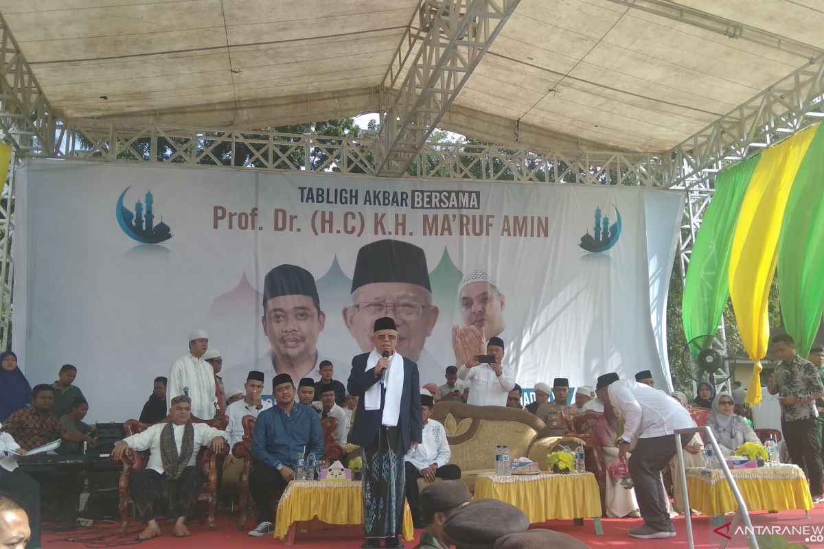 Ma'ruf Amin janji perbaiki jalan lintas Sumatera Utara