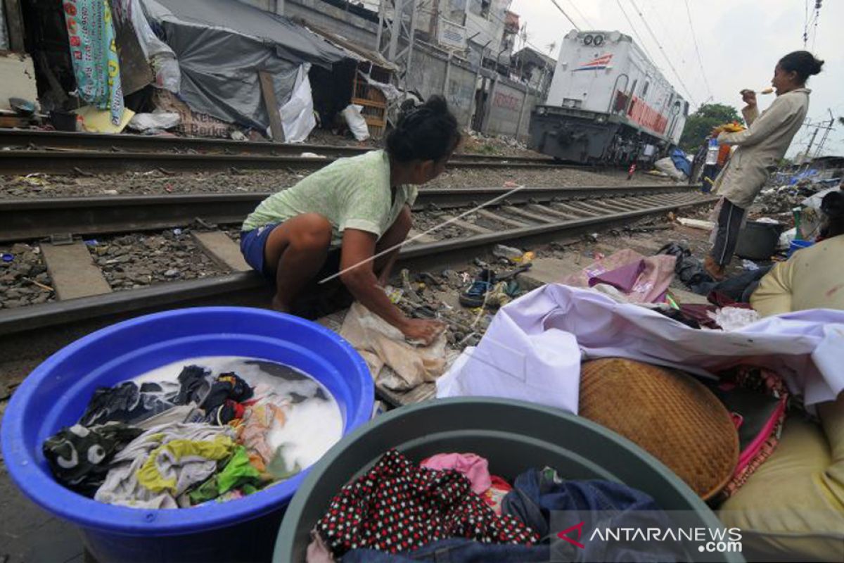 1,7 juta keluarga masih miskin, Menteri LHK kumpulkan profesor